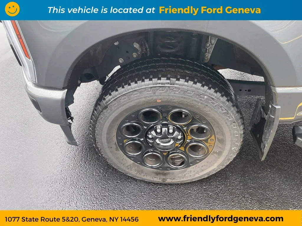 Used 2024 Carbonized Gray Metallic Ford Lariat image 9