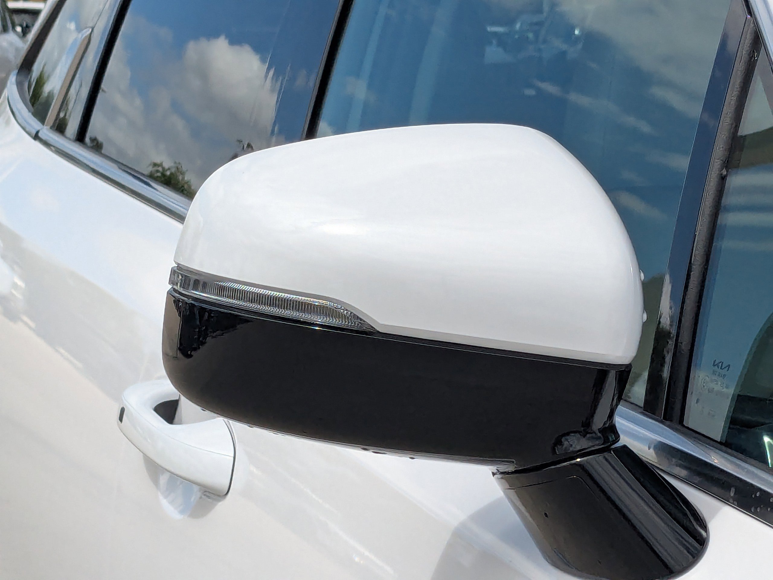 New 2026 Glacial White Pearl Kia S image 12