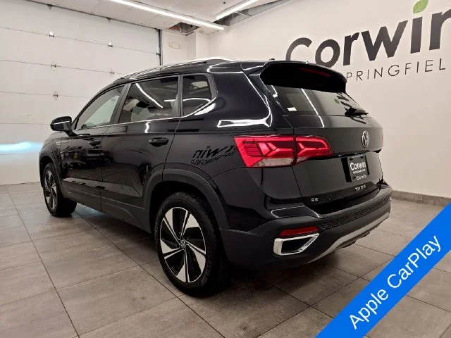 Used 2024 Deep Black Pearl Effect Volkswagen 1.5T SE image 3
