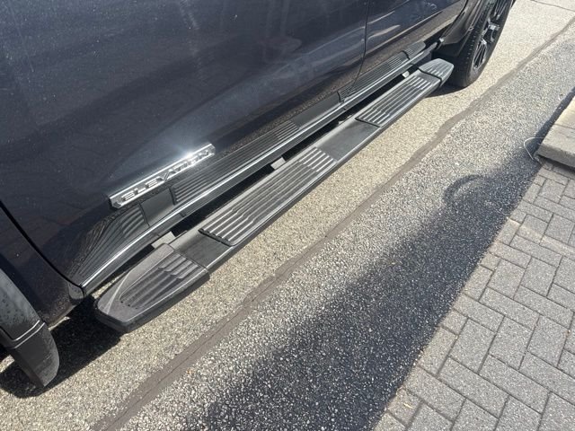 Used 2020 Blue GMC Elevation image 5
