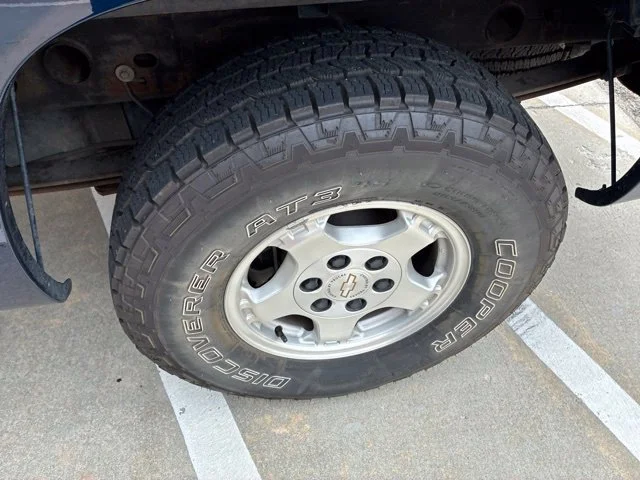 Used 1999 Indigo Blue Metallic Chevrolet LS image 8