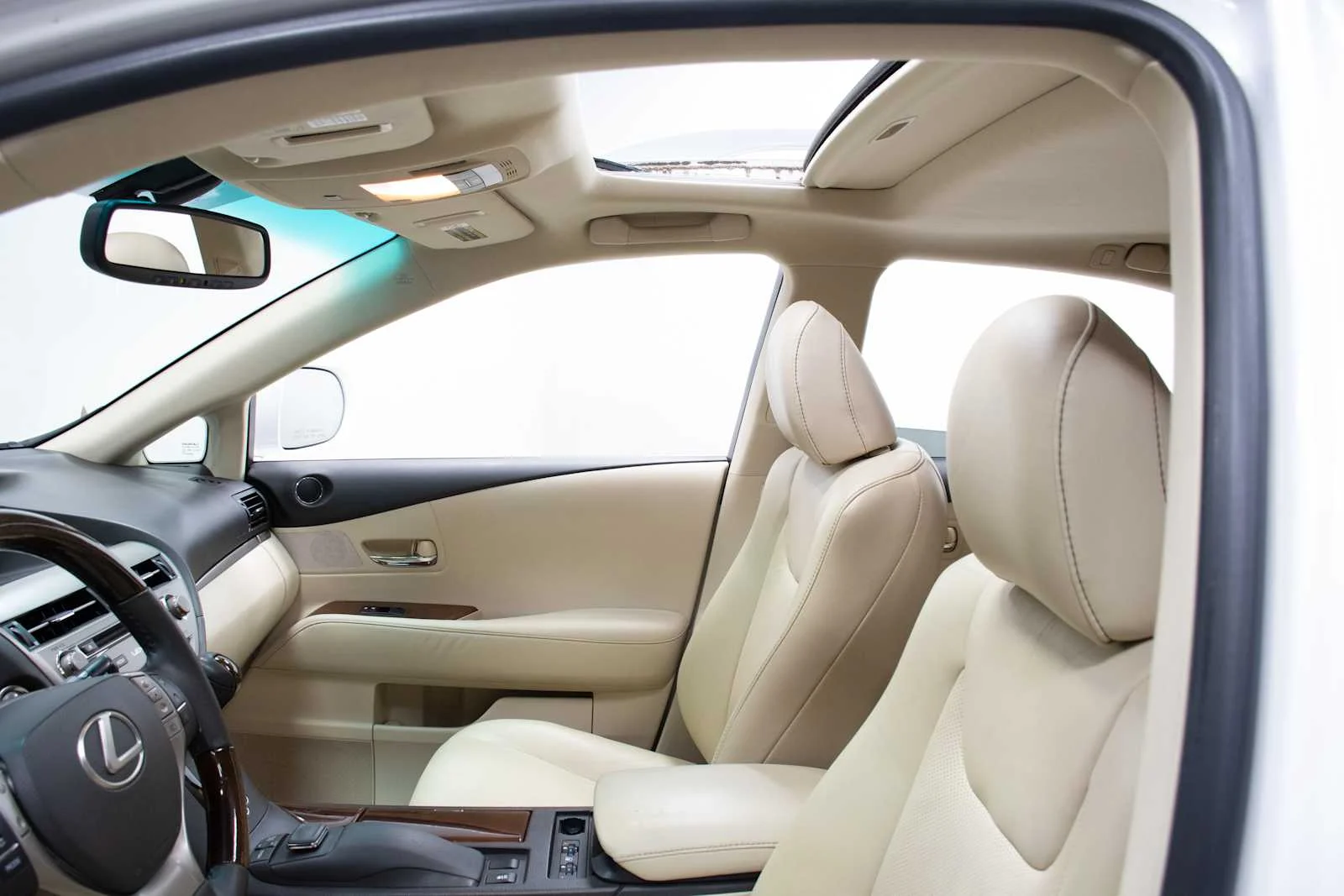 Used 2015 Starfire Pearl Lexus  image 13