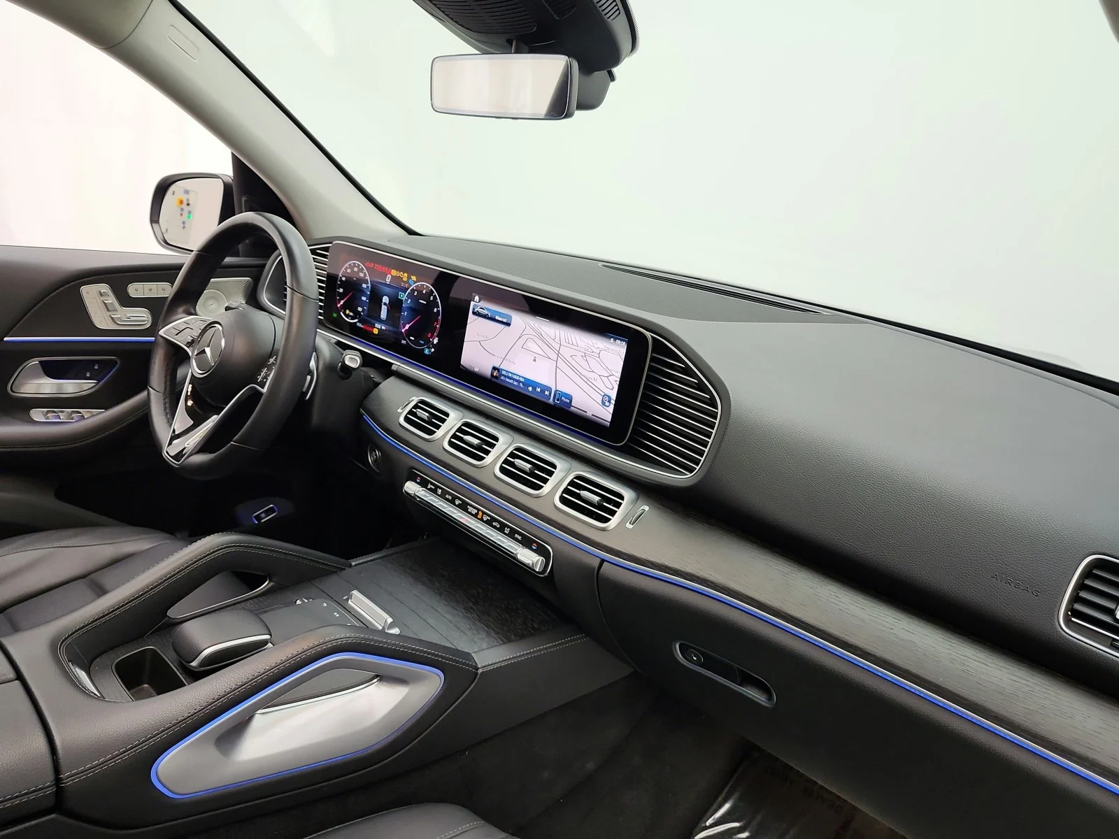 Used 2024 Black Mercedes-Benz GLE 350 4MATIC® SUV image 19