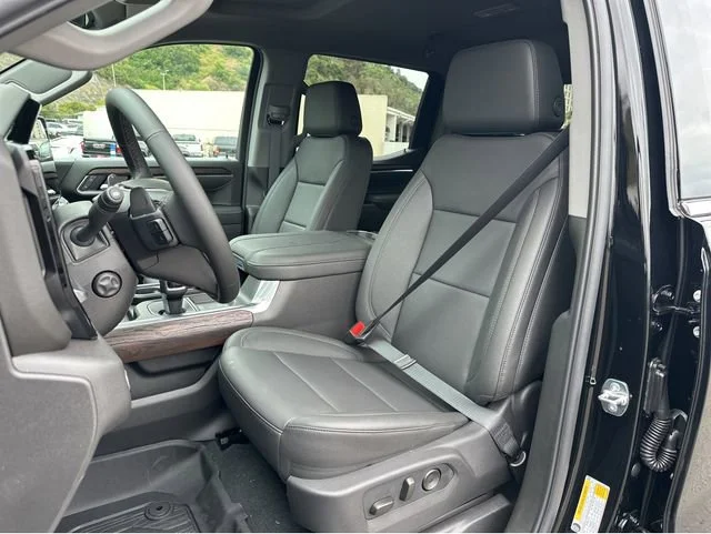 New 2026 Onyx Black GMC SLT image 25