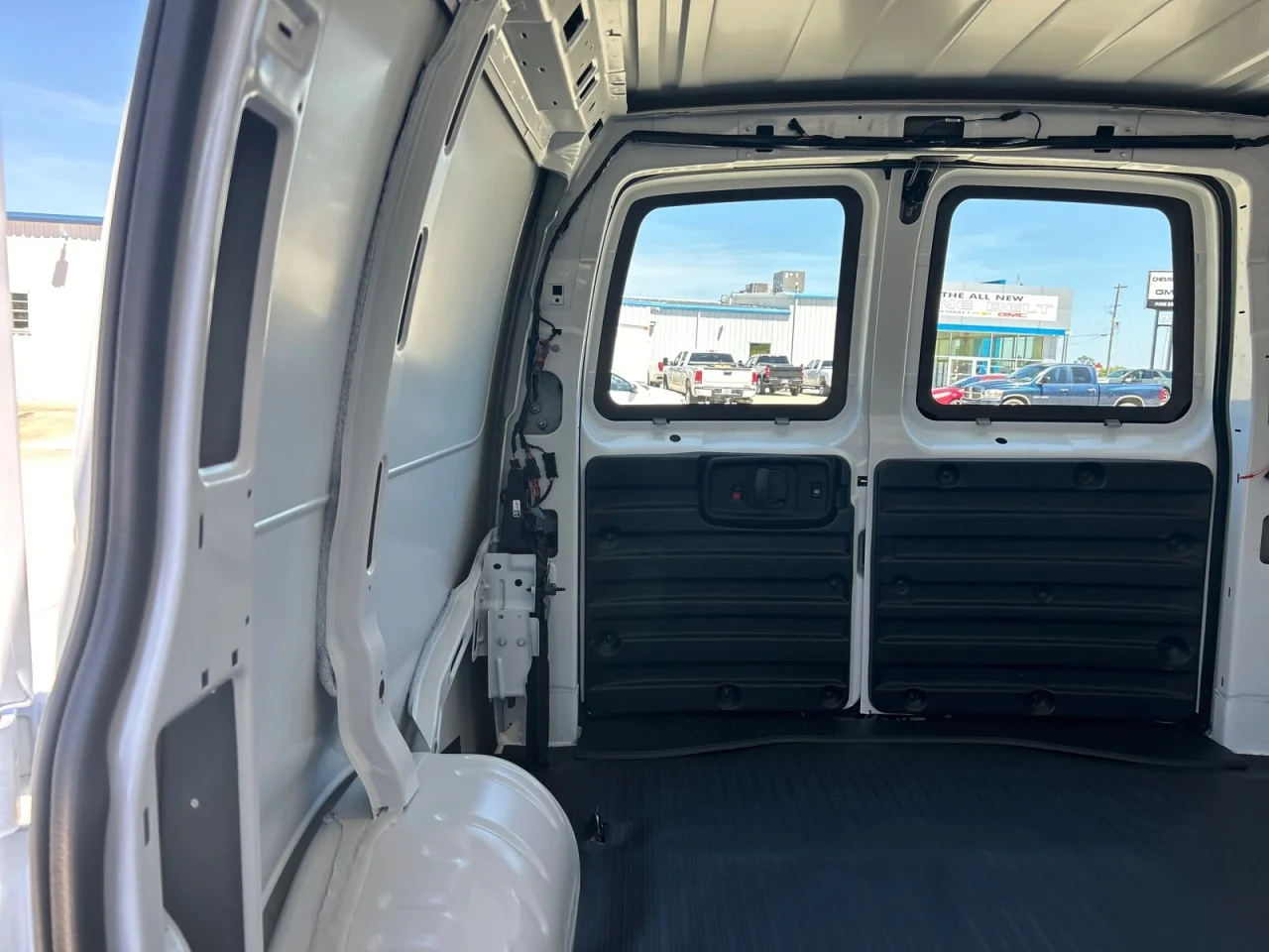 New 2026 Summit White GMC Work Van image 16