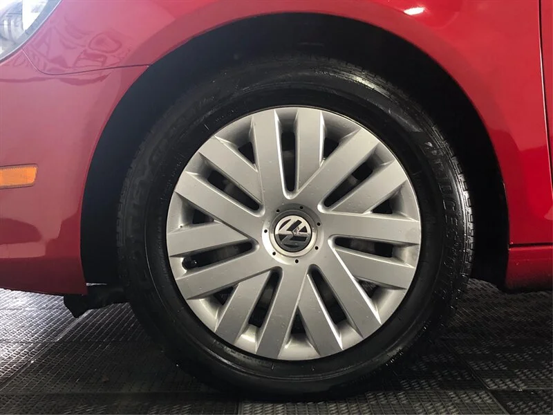 Used 2013 Tornado Red Volkswagen SportWagen SE PZEV image 18