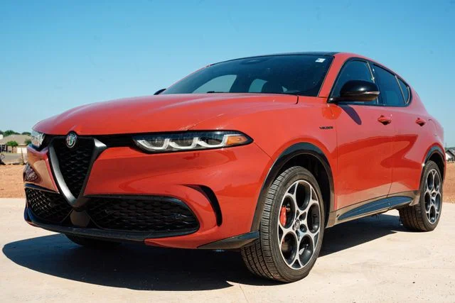 2024 Alfa Romeo Tonale Veloce's photo