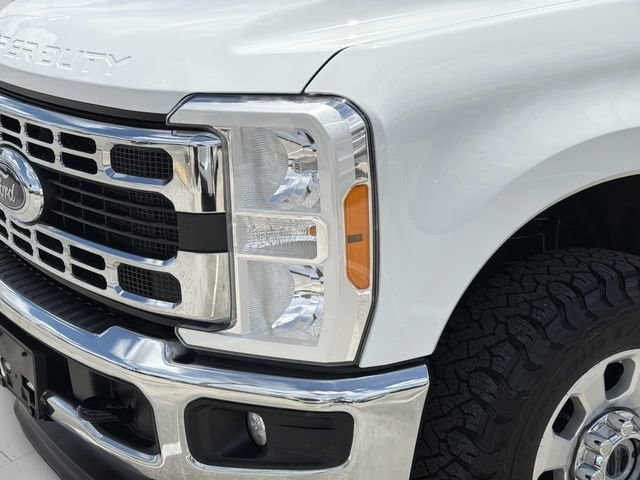 Used 2023 Oxford White Ford XLT image 7