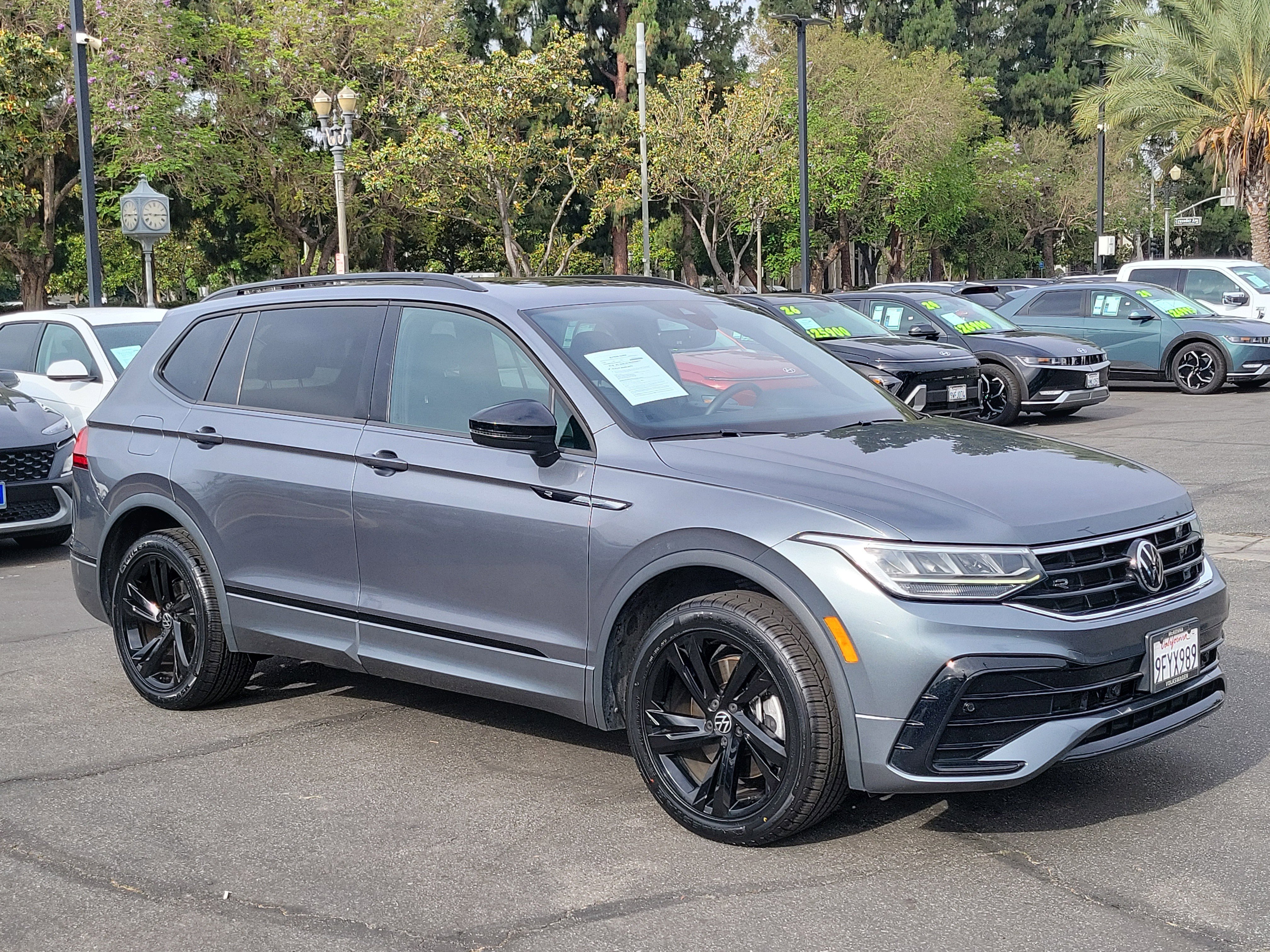 2023 Volkswagen Tiguan SE R-LINE BLACK - Photo 7