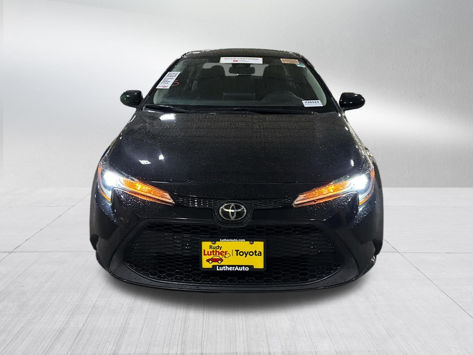 Used 2021 Toyota Corolla LE with VIN 5YFEPMAEXMP184636 for sale in Golden Valley, Minnesota