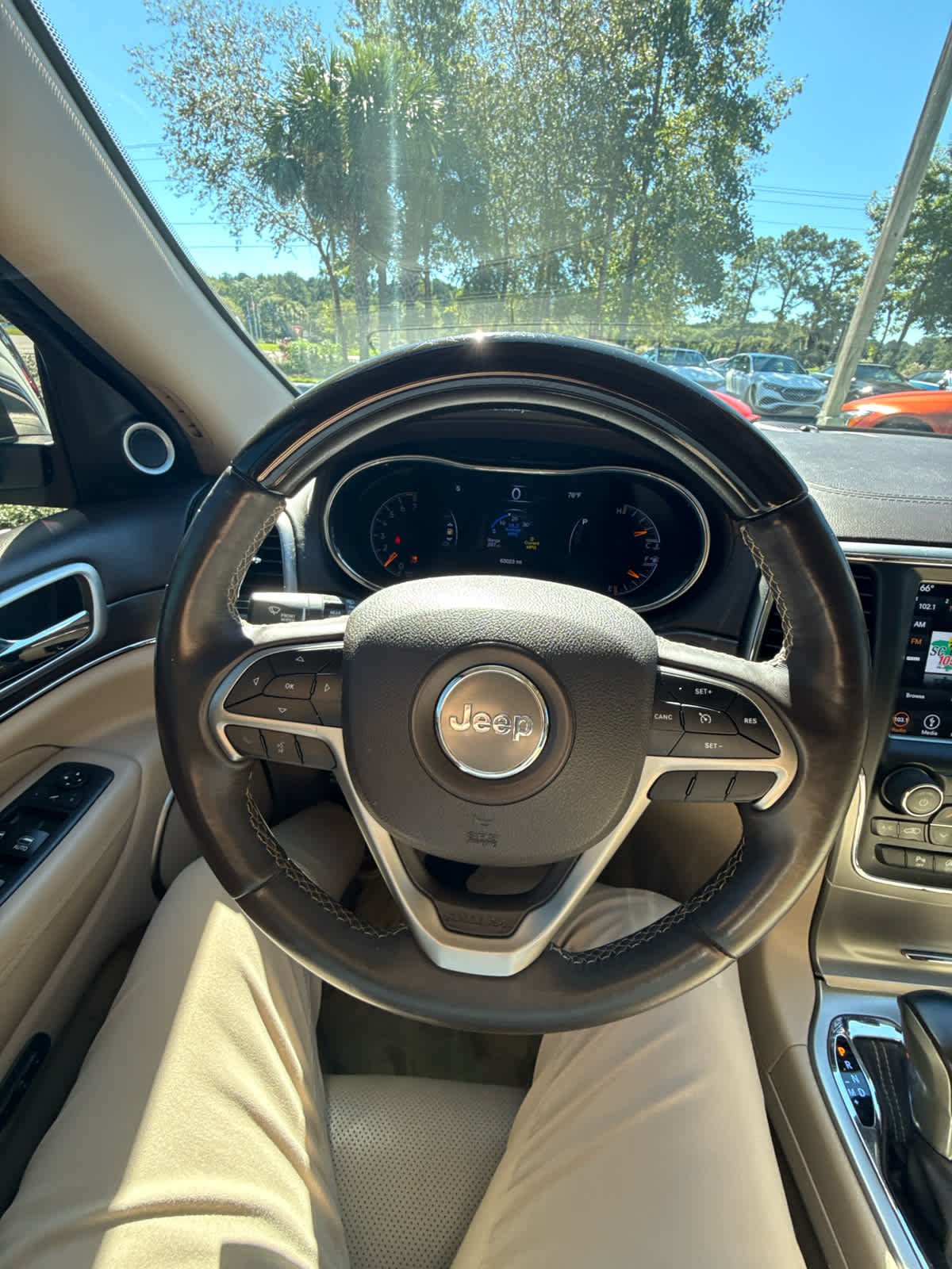 Used 2018 Bright White Clearcoat Jeep Overland image 7