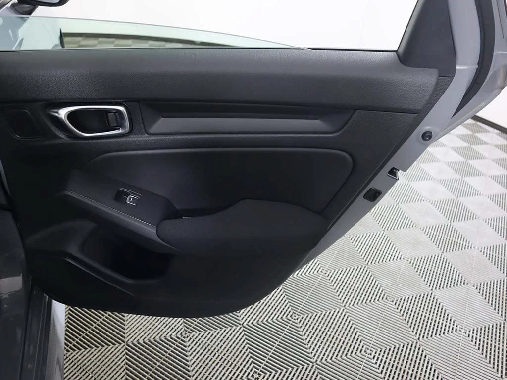 2025 Honda Civic Sport - Photo 23