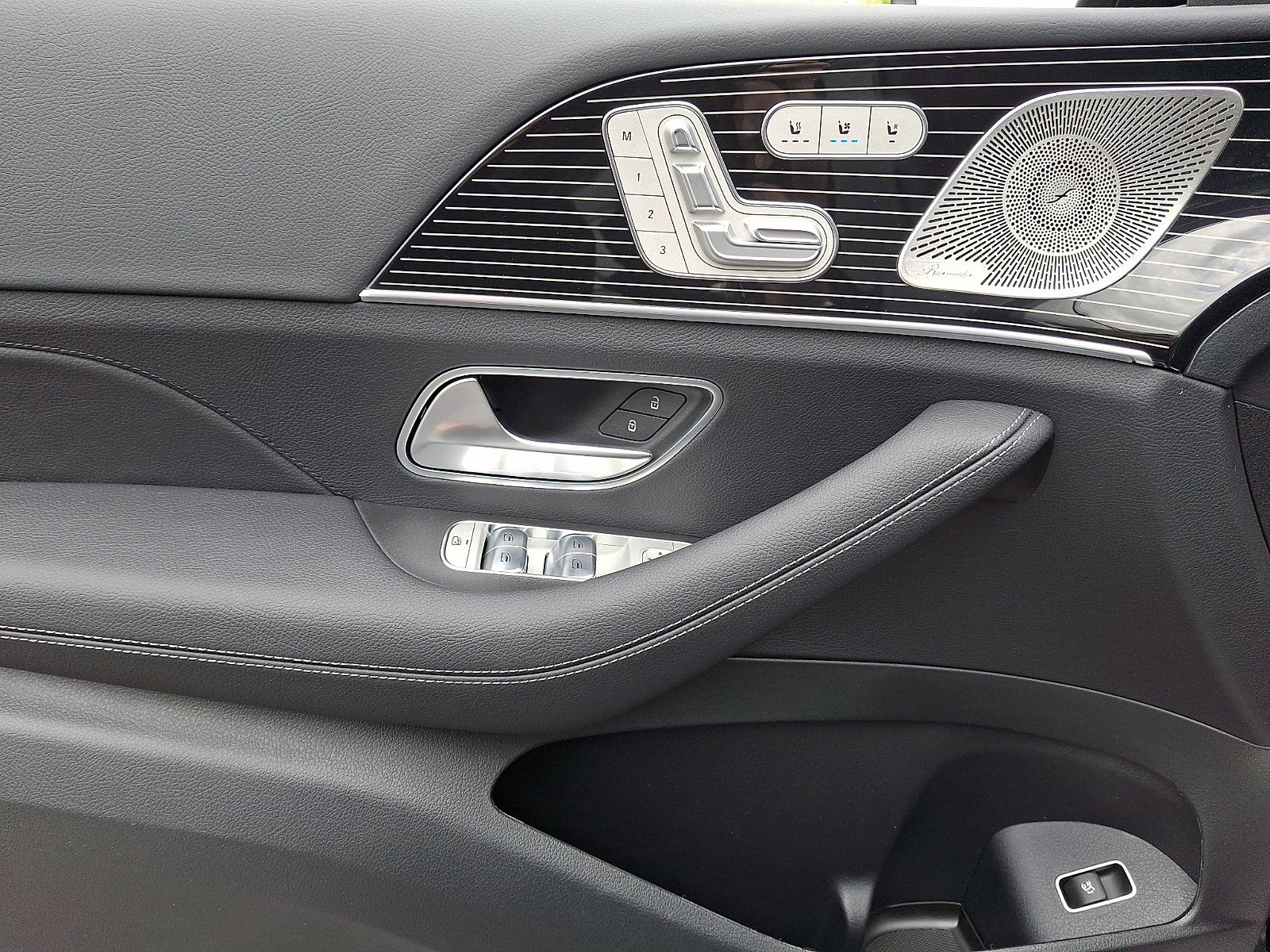 New 2026 Obsidian Black Metallic Mercedes-Benz GLS 450 image 10