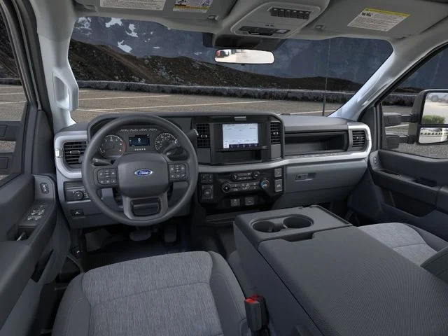2025 Ford F-350 Super Duty Chassis Cab XL - Photo 9