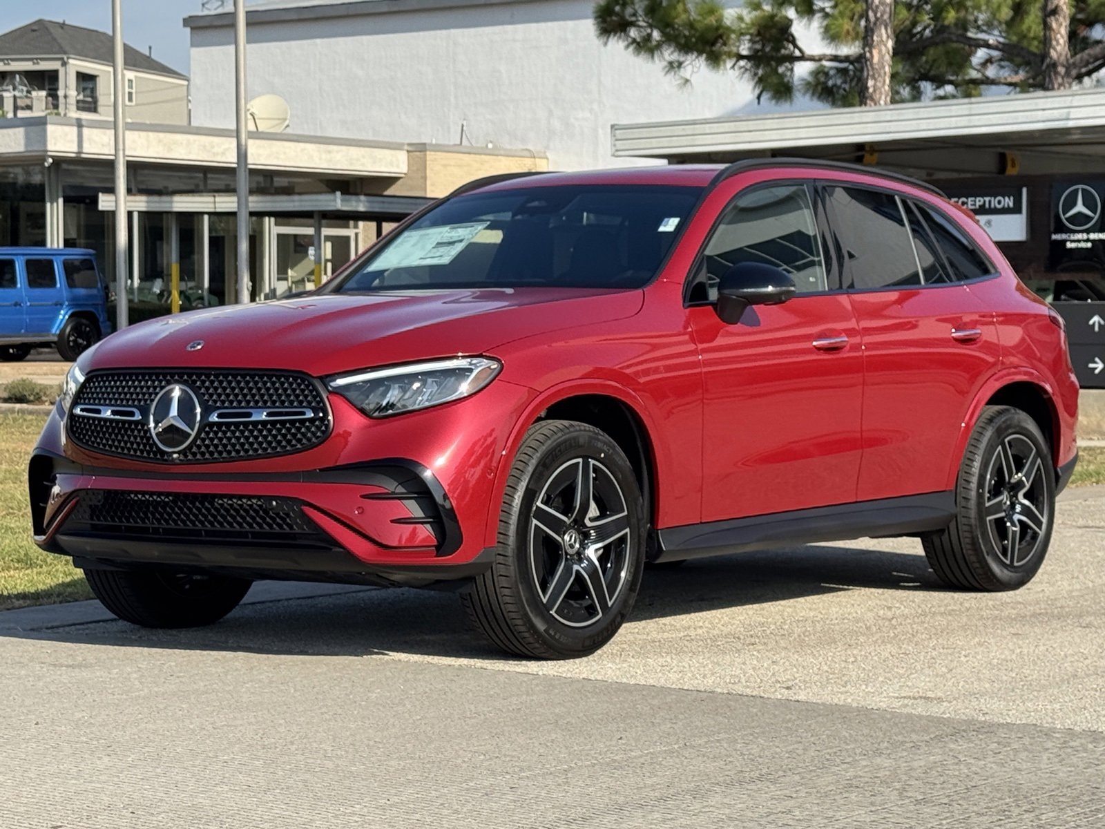 New 2026 MANUFAKTUR Patagonia Red Metallic Mercedes-Benz GLC 300 image 30