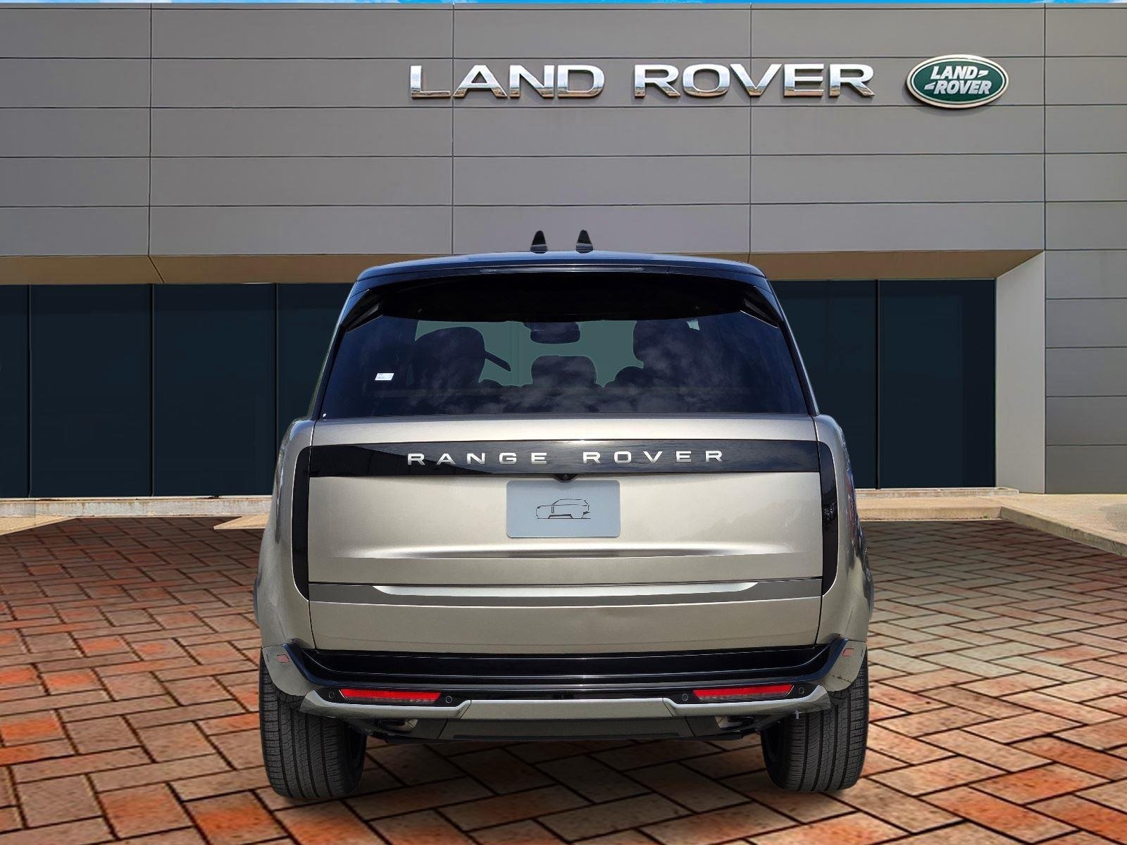 New 2026 Batumi Gold LAND ROVER SE PHEV image 5