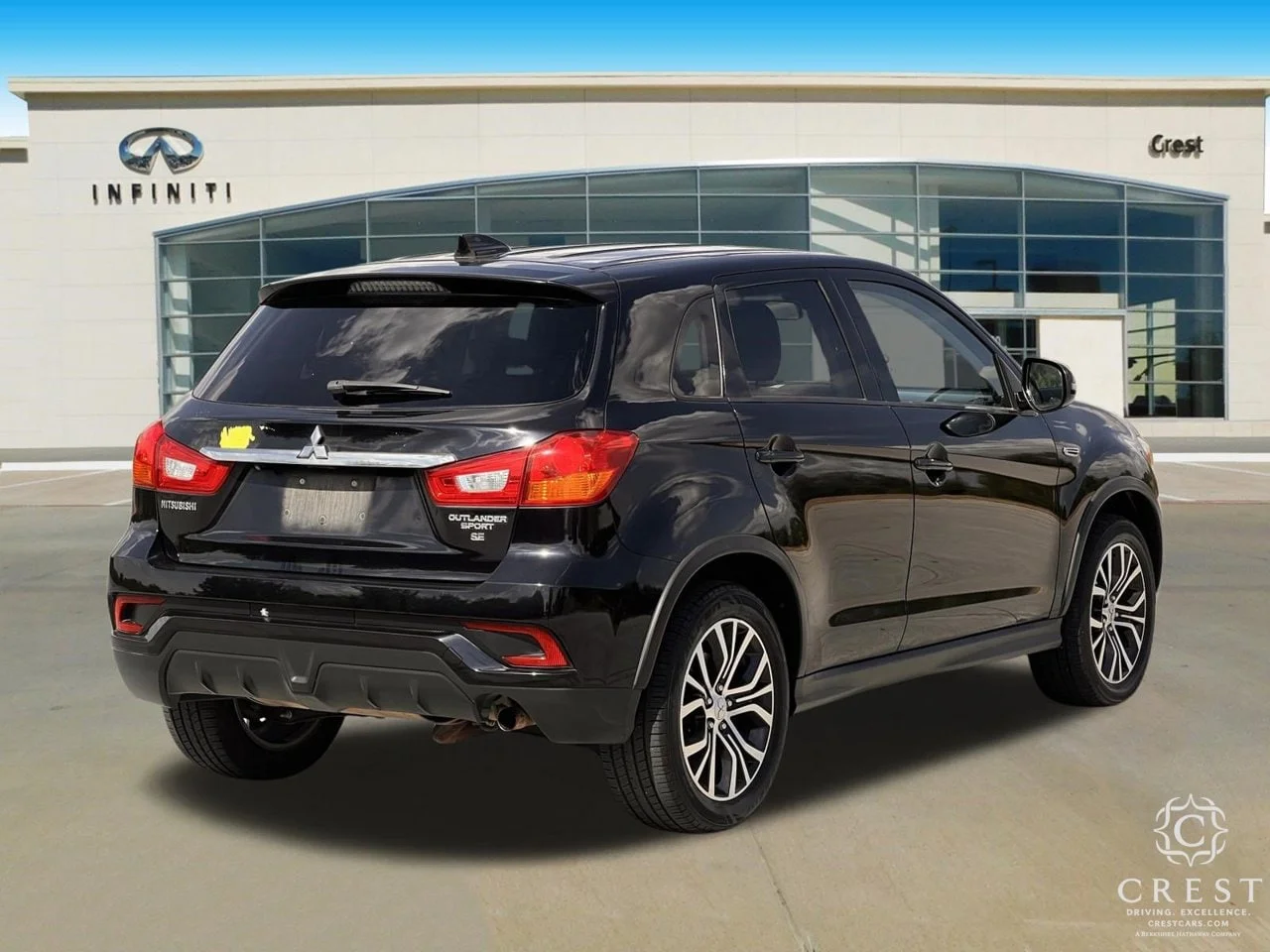 Used 2018 Labrador Black Mitsubishi 2.4 SE image 3