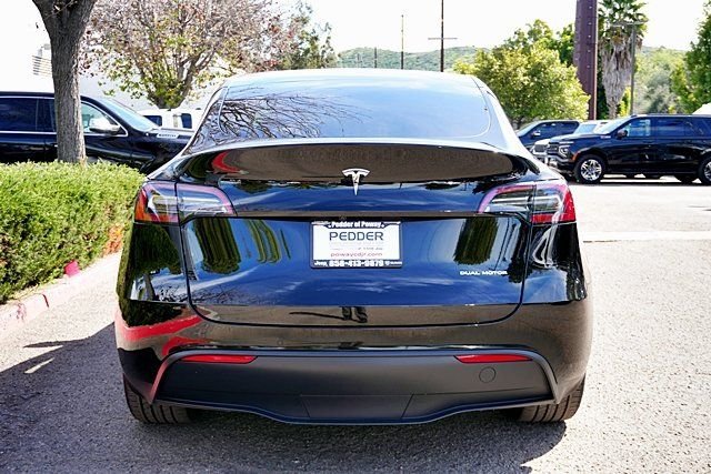 Used 2021 Black Tesla Long Range image 8
