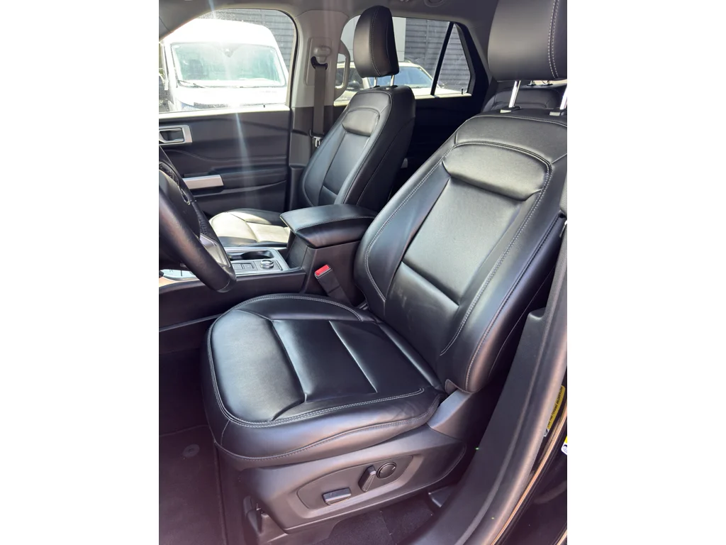 Certified Used 2021 Agate Black Metallic Ford XLT image 14