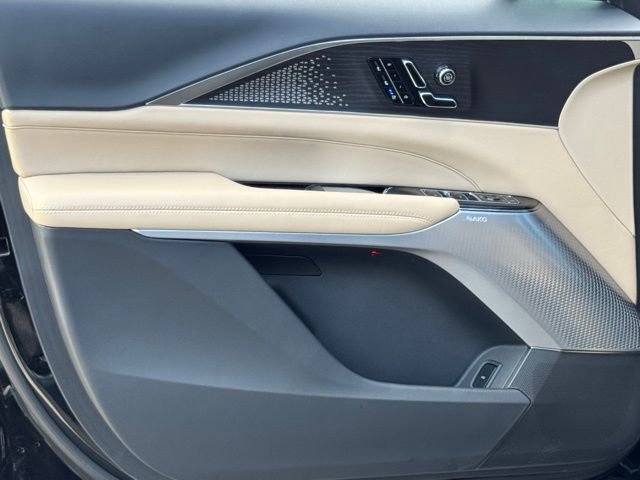 2026 Cadillac LYRIQ V Premium - Photo 15