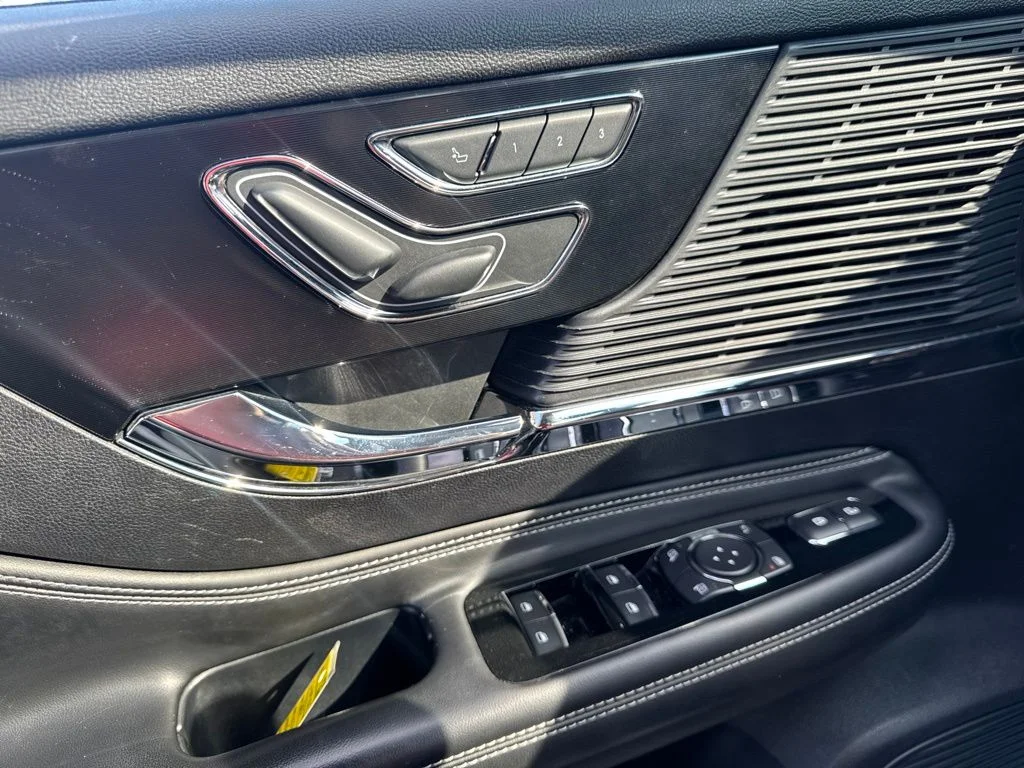 Used 2020 Silver Lincoln Standard image 26
