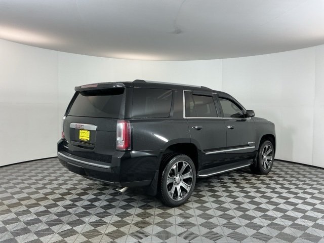 2016 Gmc Yukon Denali photo 2