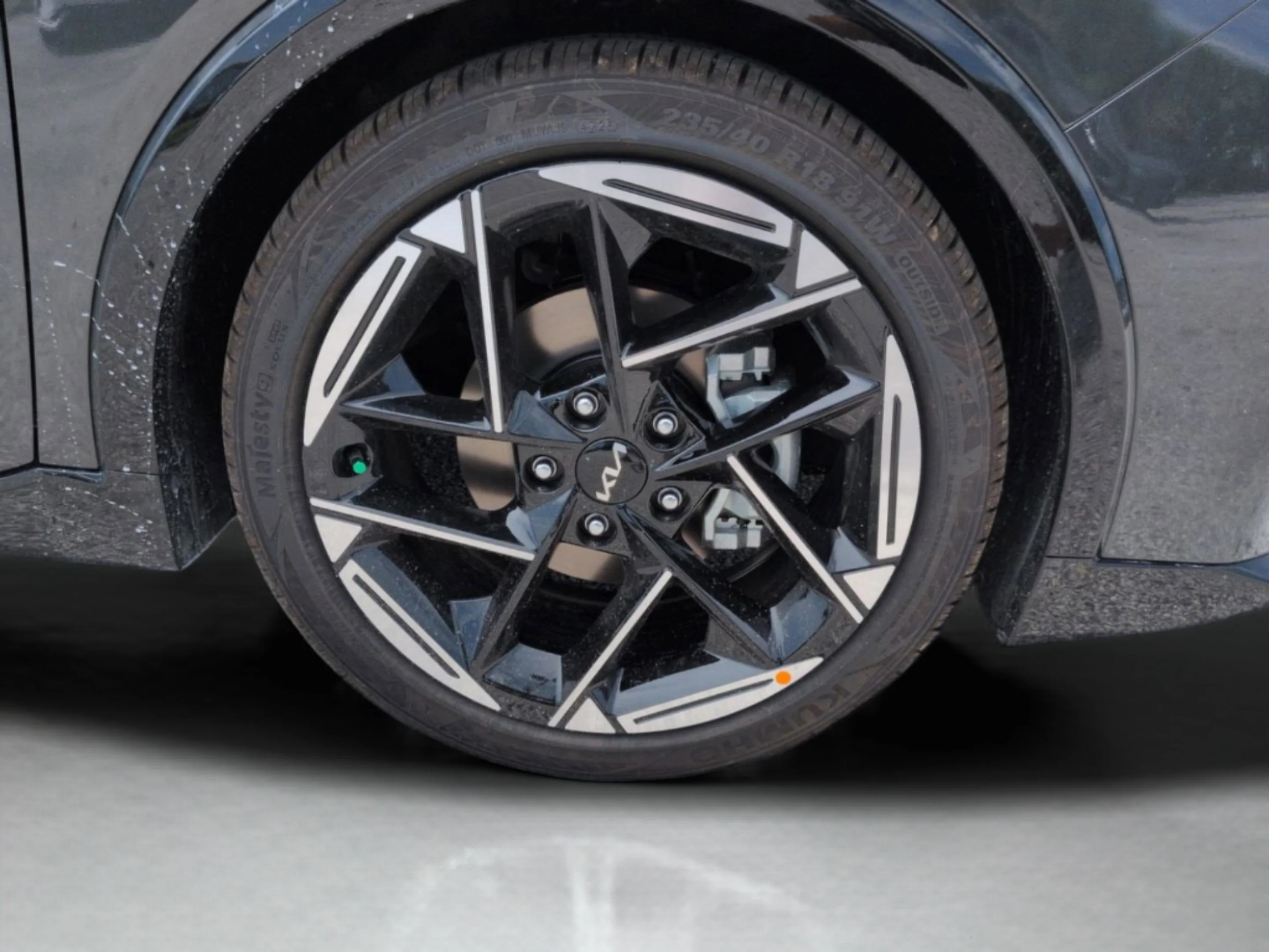 New 2026 Interstellar Gray Kia GT-Line image 31