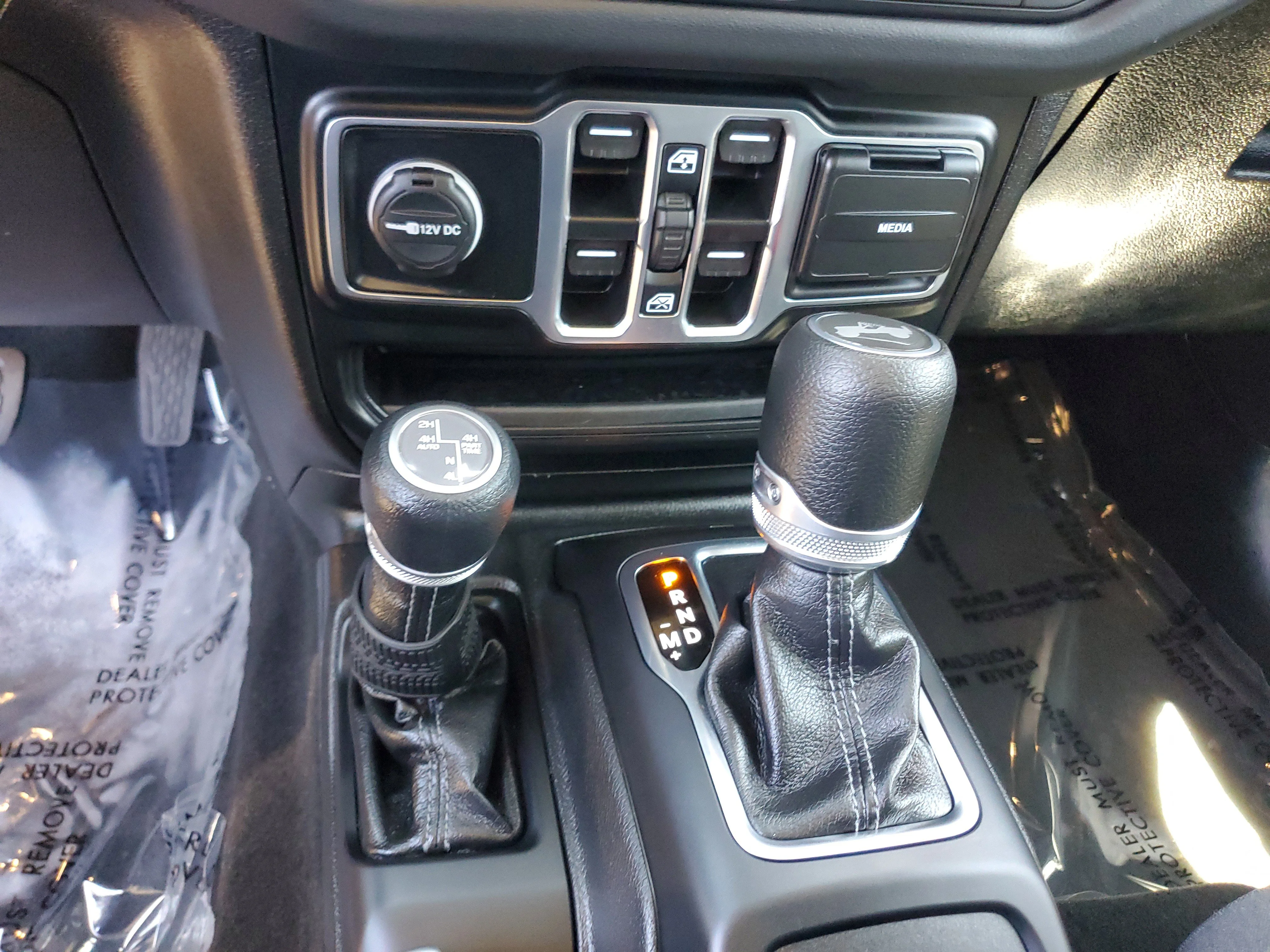 Certified Used 2025 Gray Jeep Sahara 4xe image 21
