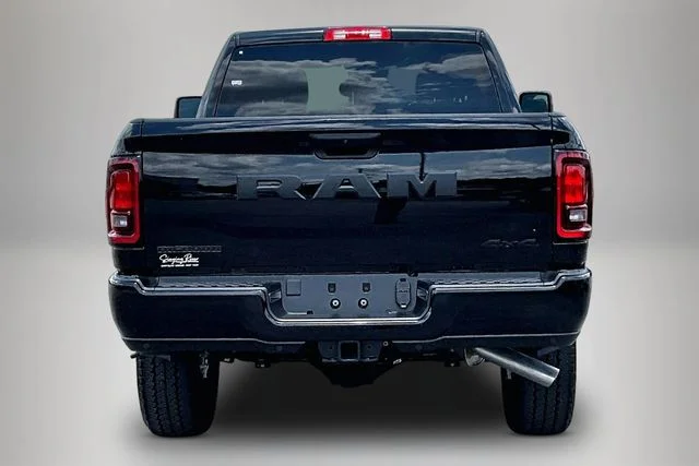New 2026 Diamond Black Crystal Pearl-Coat Exterior Paint RAM Big Horn image 4