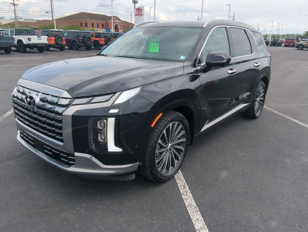 Certified Used 2023 White Hyundai Calligraphy image 4