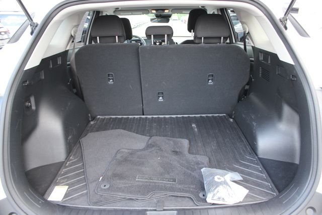 Used 2023 White Kia LX image 25