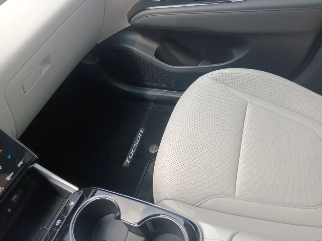 Used 2024 Black Pearl Hyundai SEL Convenience image 23