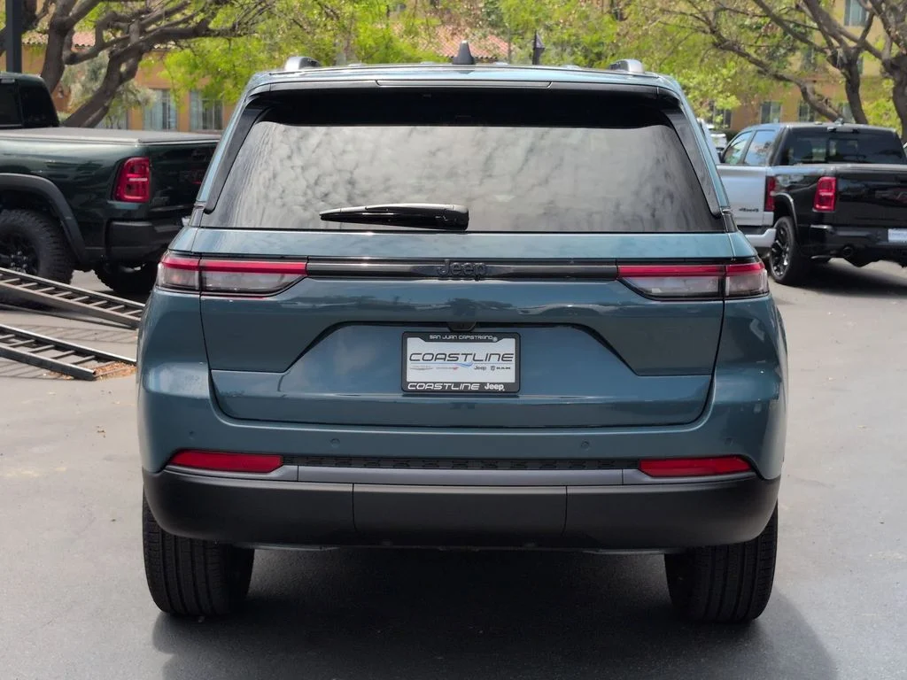 New 2026 Steel Blue Exterior Paint Jeep Limited image 5