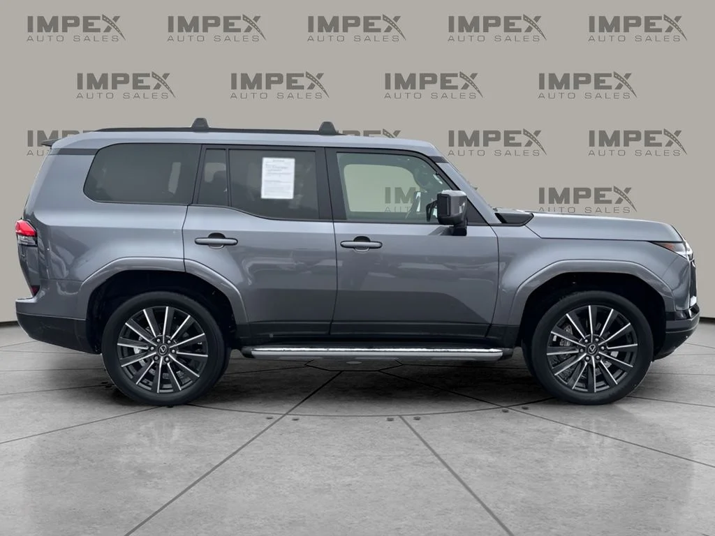 Used 2024 Gray Lexus 550 Luxury image 6