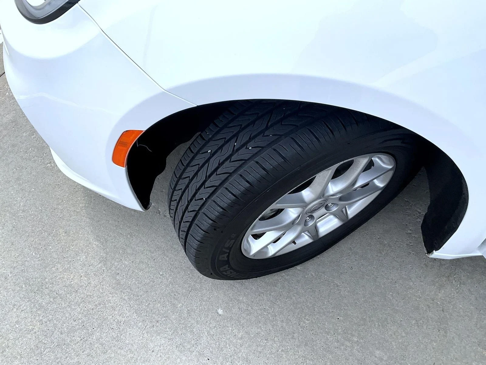 Used 2022 White Chrysler Touring L image 22