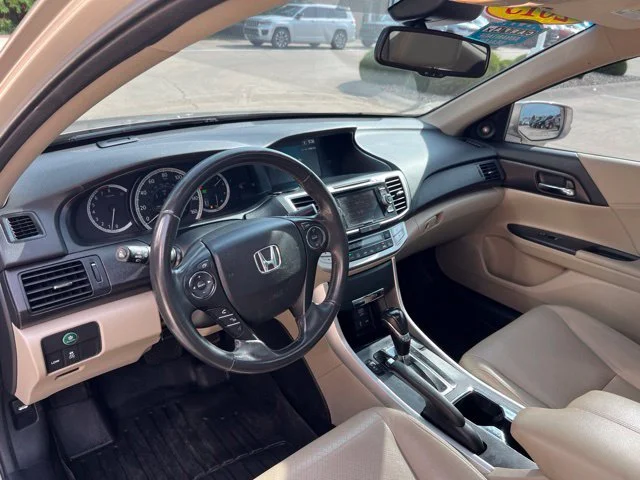 Used 2013 Beige Honda EX-L image 10