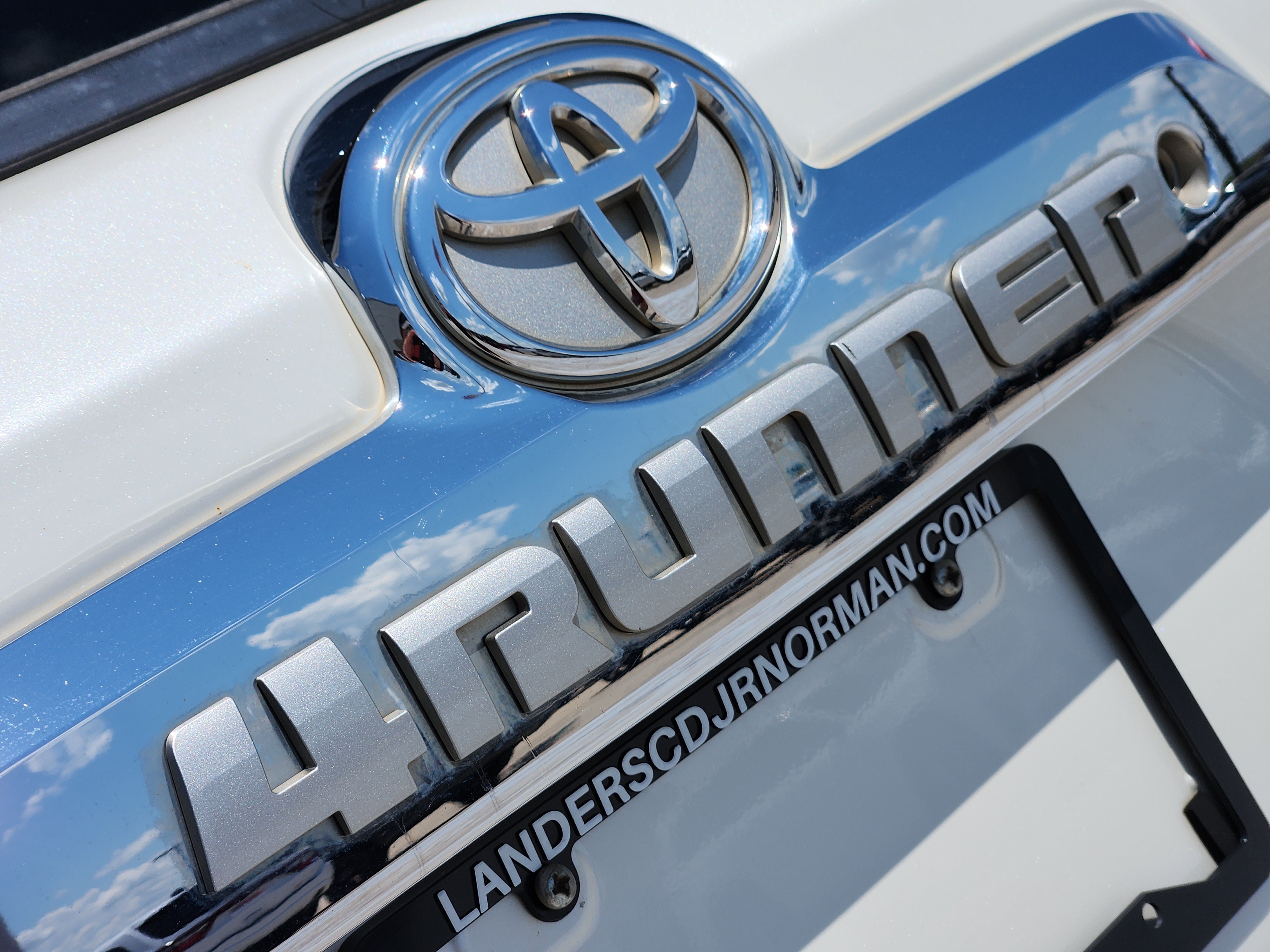 Used 2012 Blizzard Pearl Toyota SR5 image 11