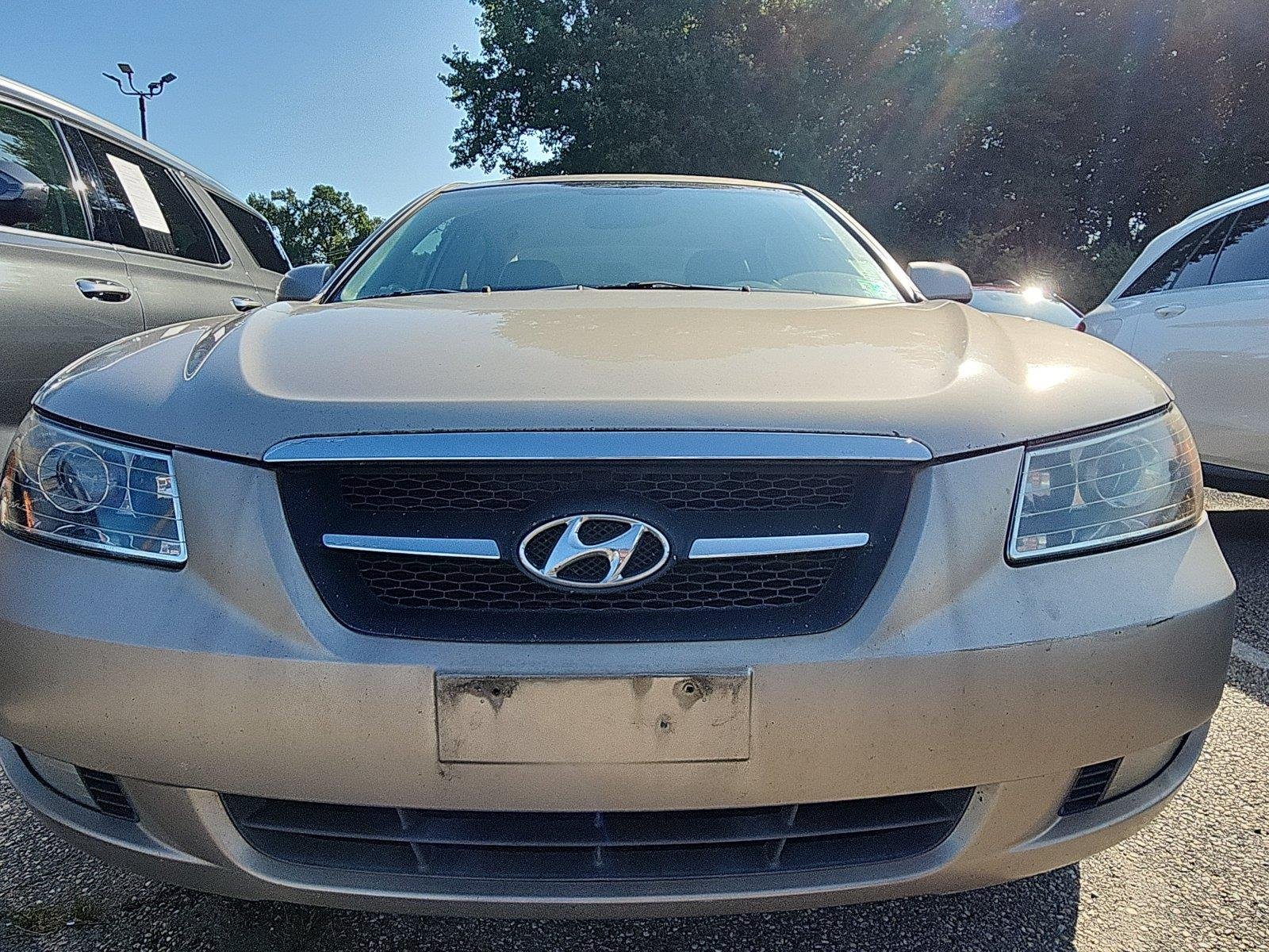Used 2008  Hyundai SE image 10