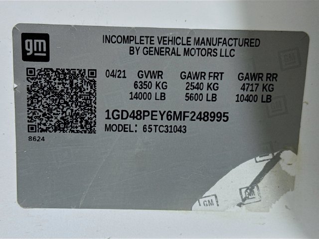 Used 2021 Summit White GMC NA image 28