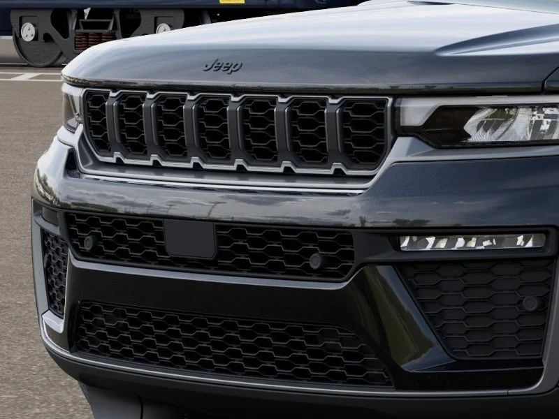 New 2026 Diamond Black Crystal Pearl-Coat Exterior Paint Jeep 85th Anniversary Edition image 25