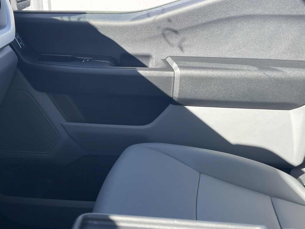New 2026 Oxford White Ford XL image 21
