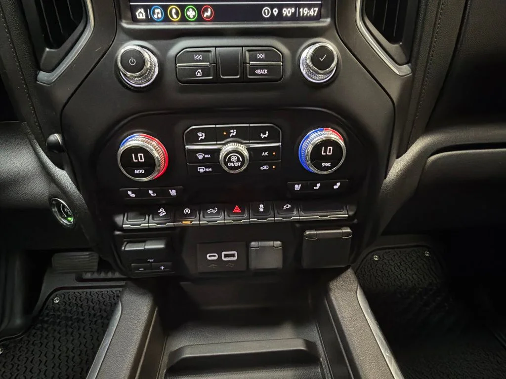 Used 2021 Summit White GMC AT4 image 20