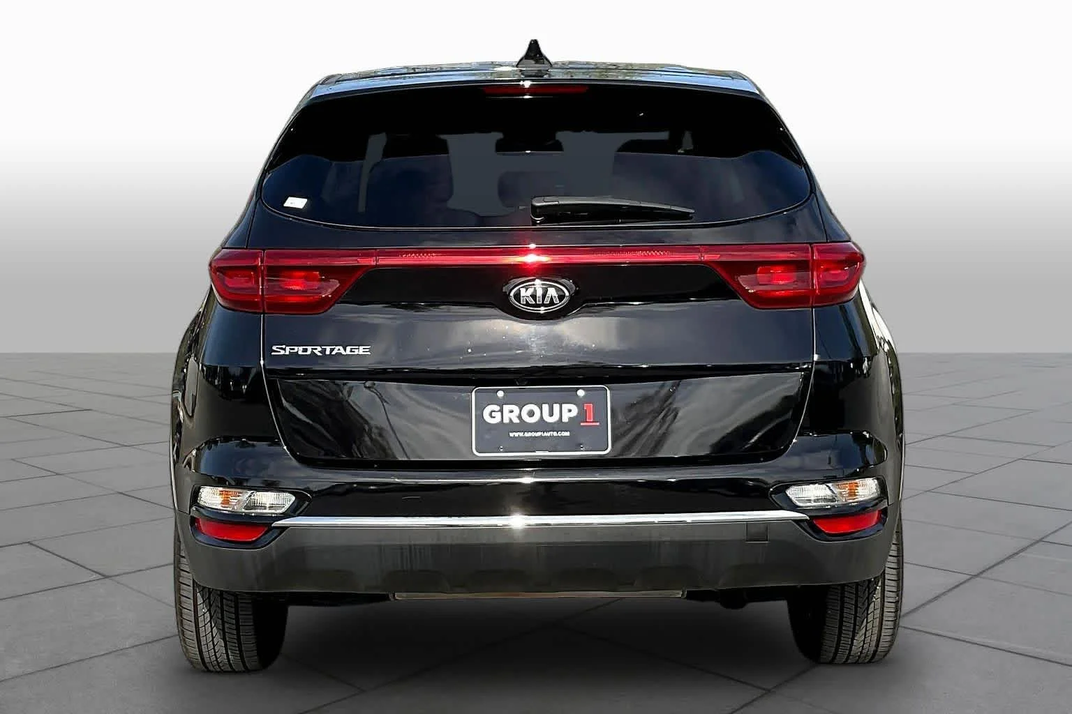 Used 2022 Black Cherry Kia LX image 9