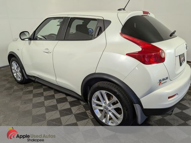 Used 2012 White Nissan SL image 4