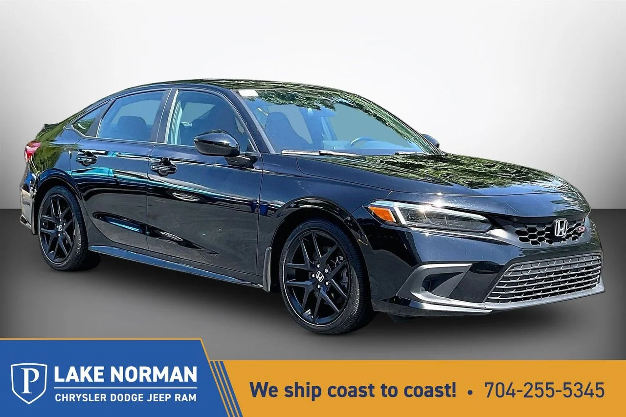 Used 2022  Honda Si image 1