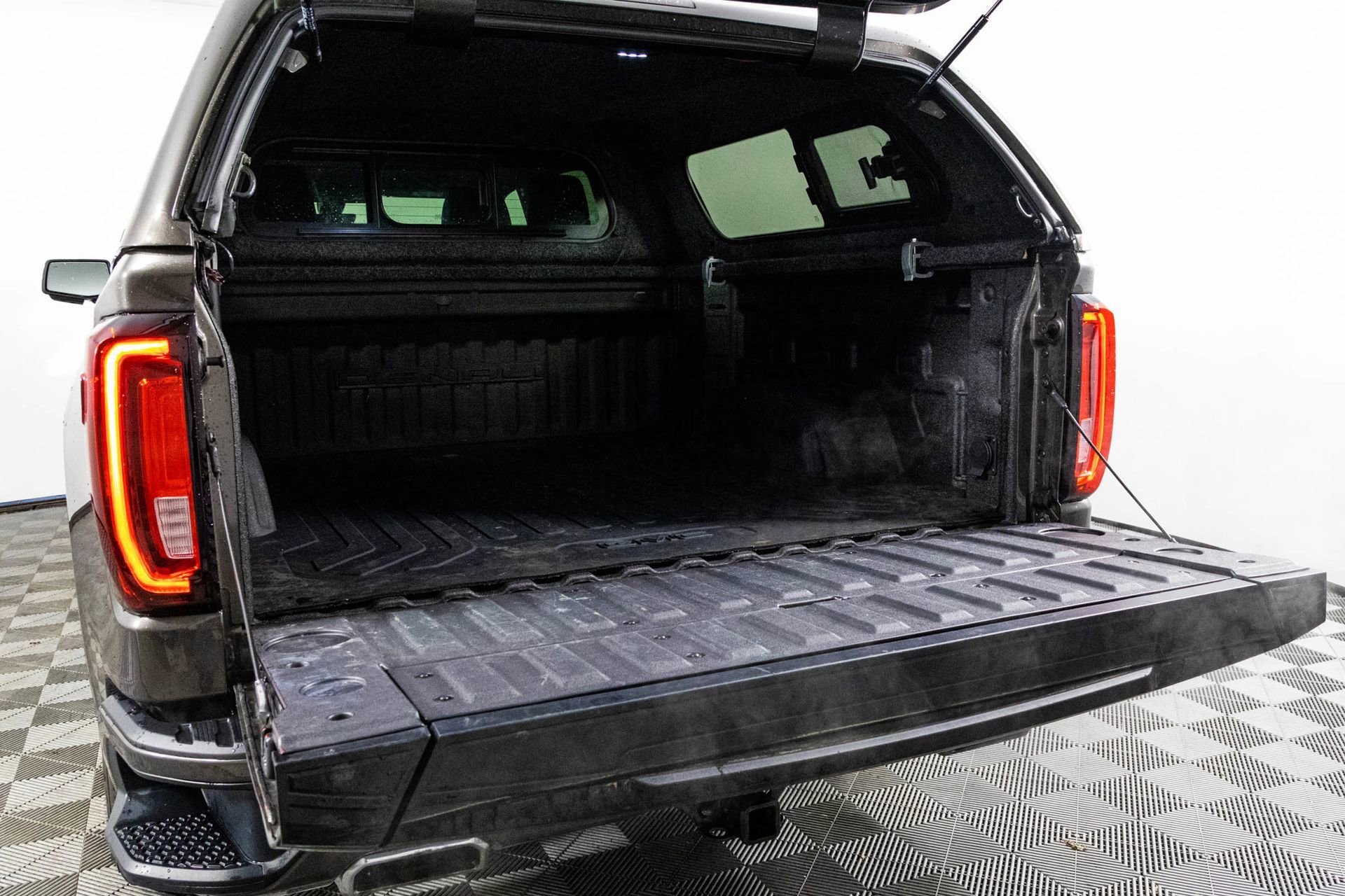 2020 GMC SIERRA - Image 33