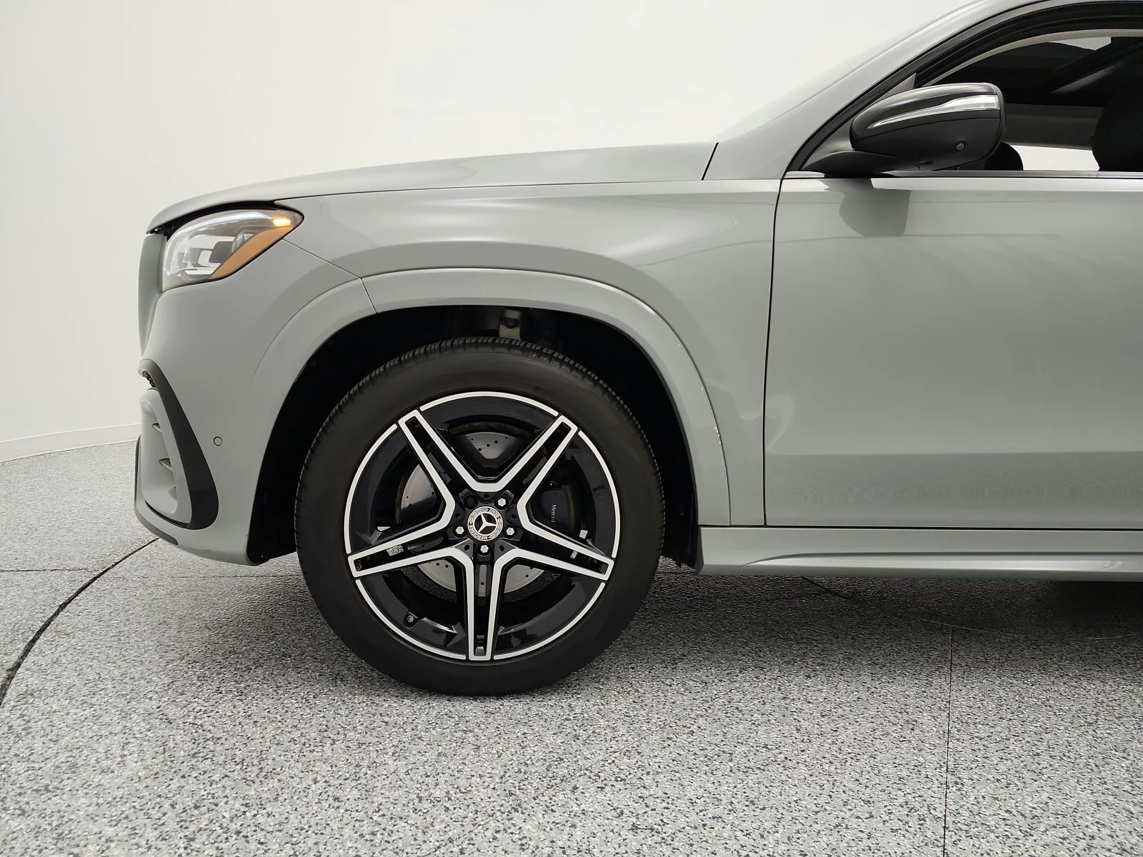 Used 2024 MANUFAKTUR Alpine Grey Mercedes-Benz GLS 450 4MATIC® SUV image 24