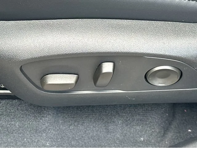 New 2026 Summit White Buick Preferred image 34