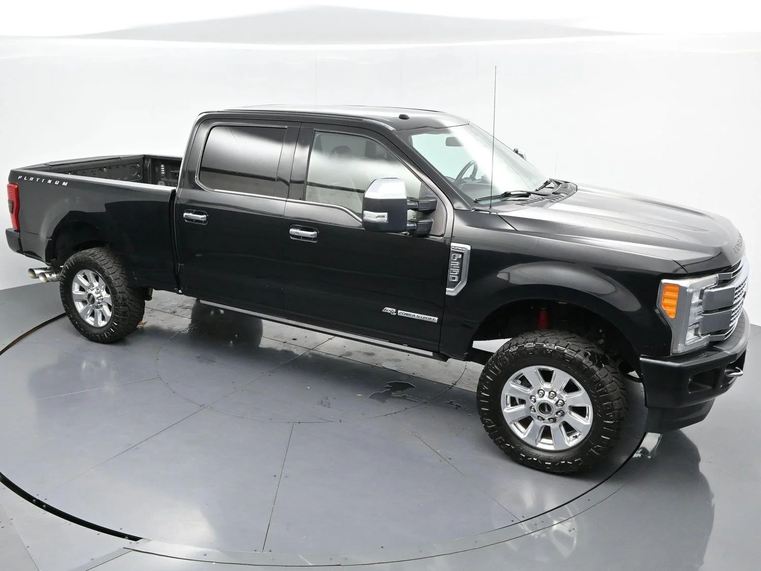 Used 2017 Shadow Black Ford Platinum image 41