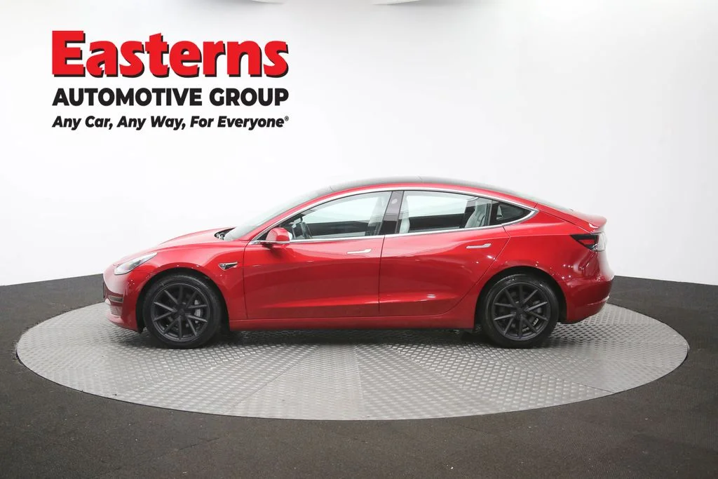 Used 2018 Red Tesla Long Range image 57